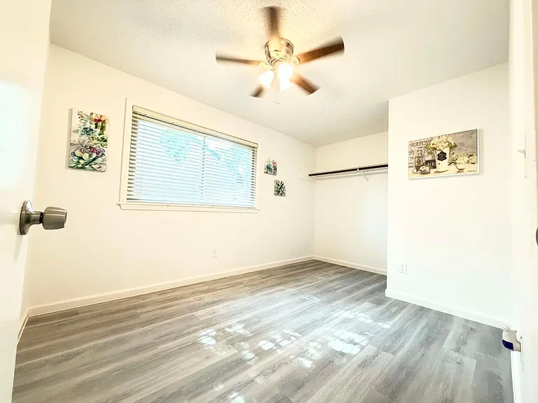 12034 Yearling Dr — Photo 8