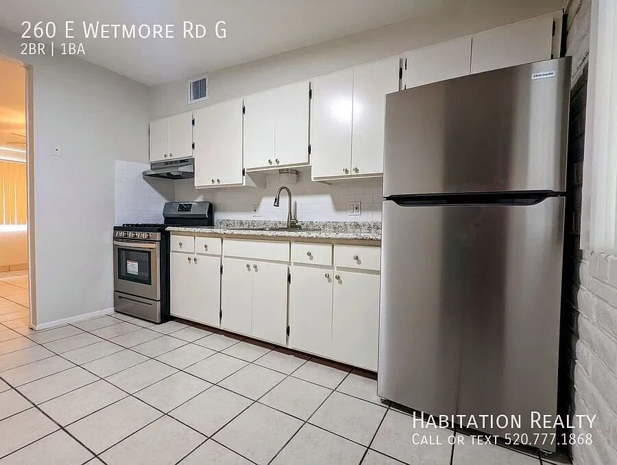 260 E Wetmore Rd — Photo 2