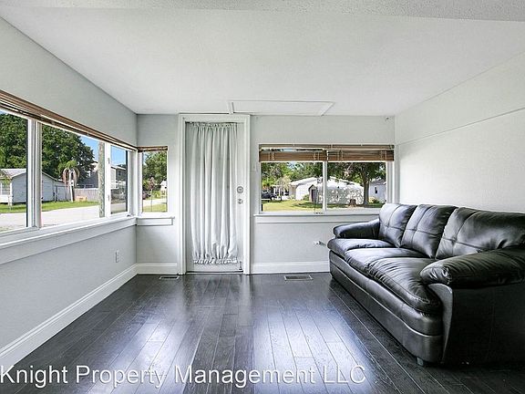 4th image of 1619 Trout Blvd