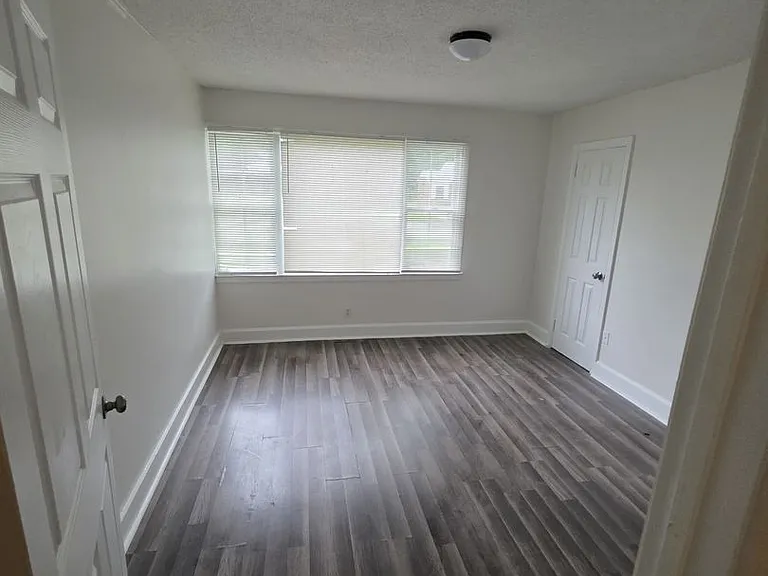 626 W Patton Ave — Photo 2