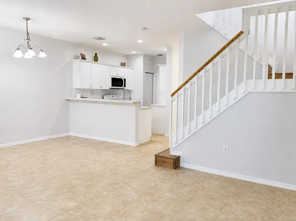 6007 SW 19th St, Pompano Beach, FL 33068