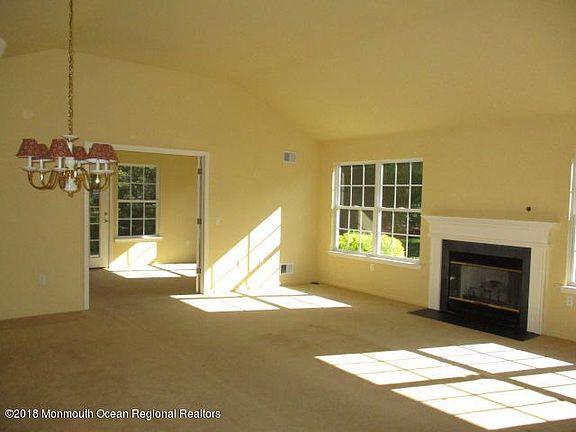 2526 Woodbine (33)