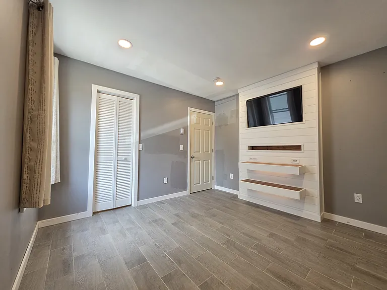 135 Putnam St 2ndflr Renovated! Spacious! Greatlocale! Petsok Laundry — Photo 8
