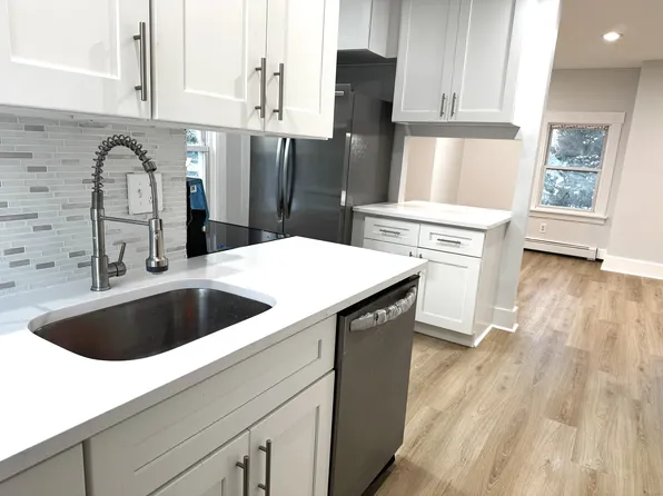 95 Clovelly Rd, Stamford, CT 06902