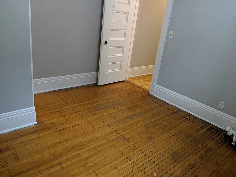 327 6th Ave SE #5 — Photo 7