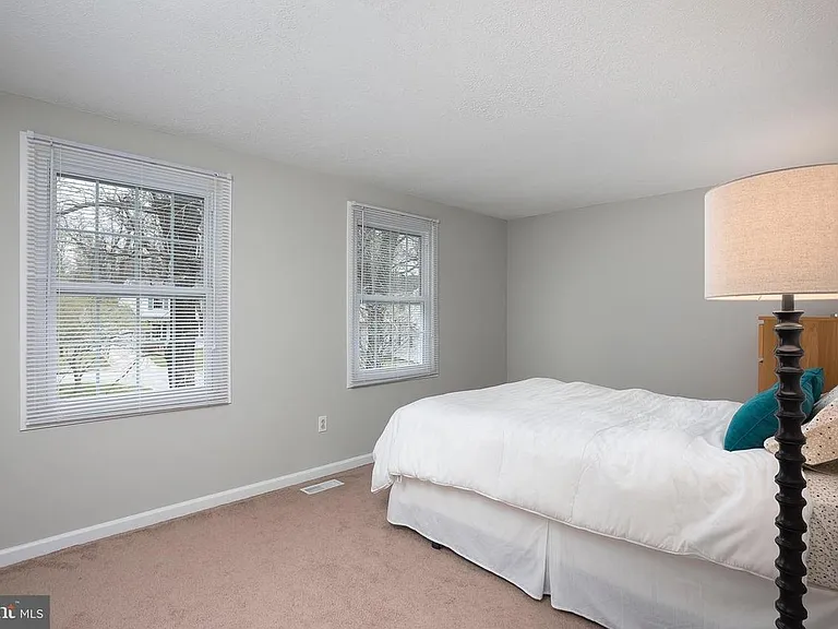6660 Farbell Row — Photo 21