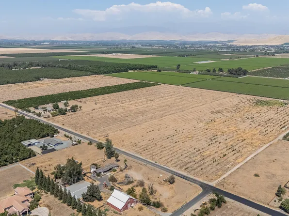 16605 Road 208, Porterville, CA 93257