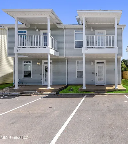 1110 Century Oaks Dr Photo 1