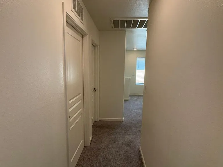 641 S Laguna St — Photo 21