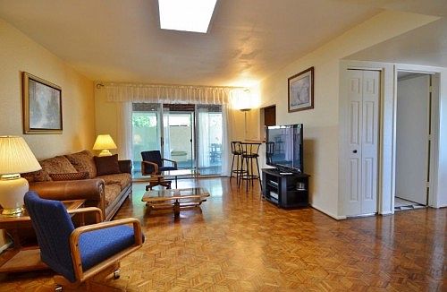 4th image of 464 Leisure World