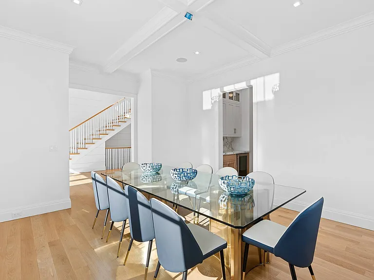 51 Arbutus Rd — Photo 12