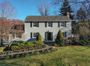 19 Lookout Point, Ridgefield, CT 06877