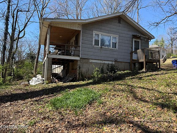 4th image of 313 W Outer Dr