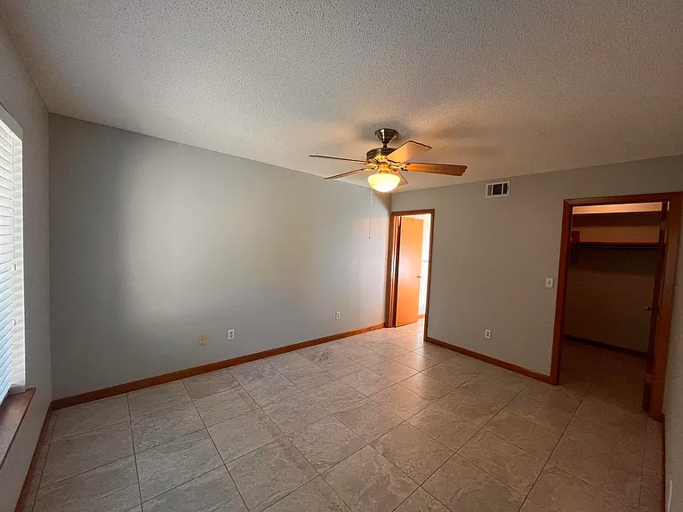 2904 Alpine Pl — Photo 12