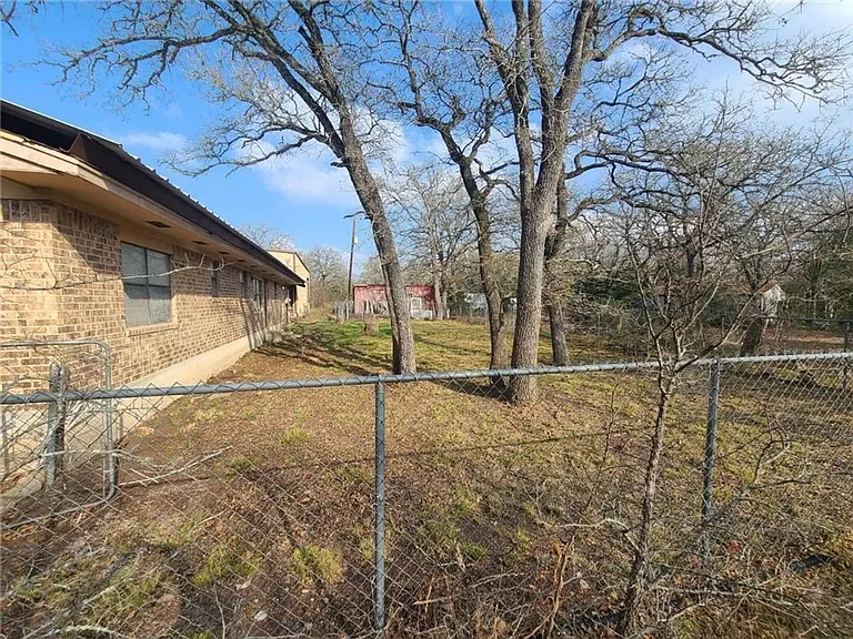 19219 Hog Eye Rd — Photo 18