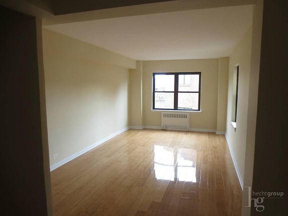 5th image of 241 6th Ave APT 7B