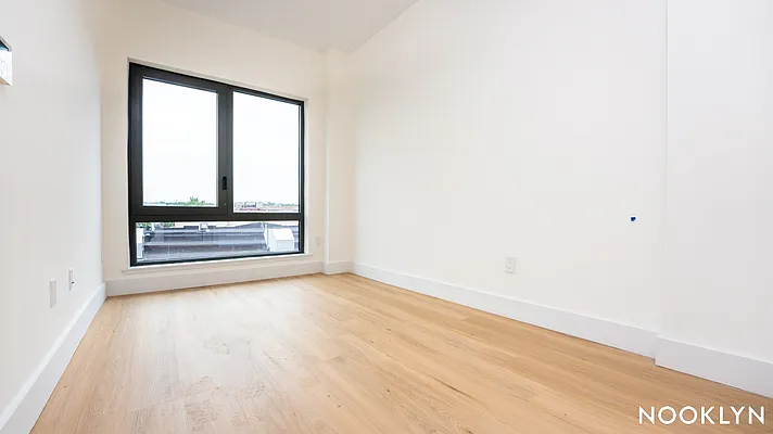 Rented by Nooklyn NYC LLC | media 104