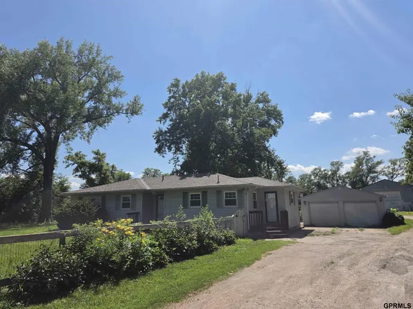 1314 S 258th St, Waterloo, NE 68069