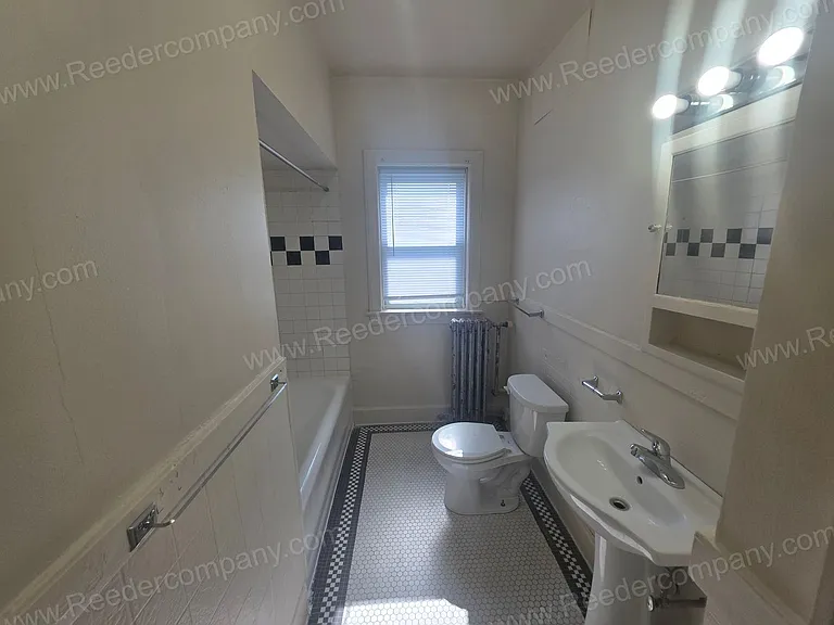 48-54 Ruth Street — Photo 8