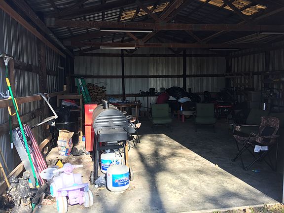 4th image of 700 Moonglow Rd