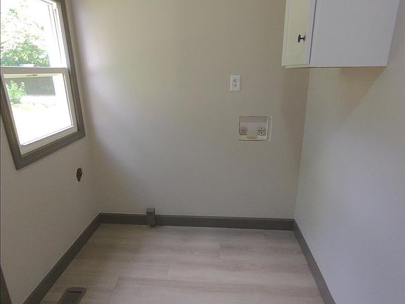 2nd image of 620 Woodward Ave