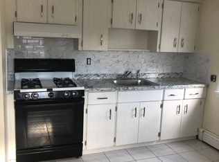 195 Terrace Ave FLOOR 2, Lodi, NJ 07644