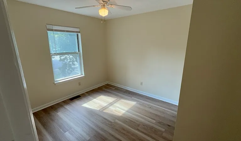 333 Pheasant Run Ct — Photo 10