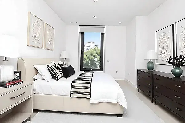 Bedroom, photo 2