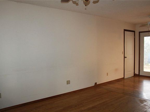 3rd image of 2100 Connie Dr