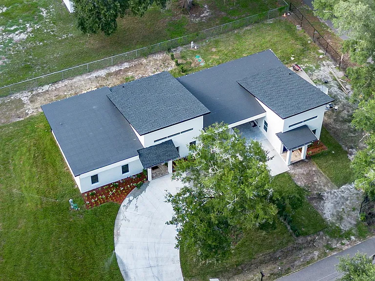 2902 Robinson Rd — Photo 2