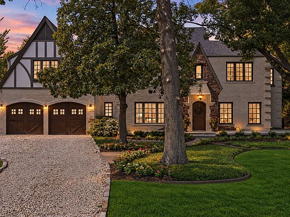 2nd image of 8319 Forest Hills Blvd