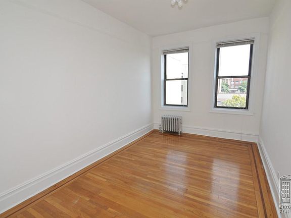 4th image of 4342 45th St APT 5J