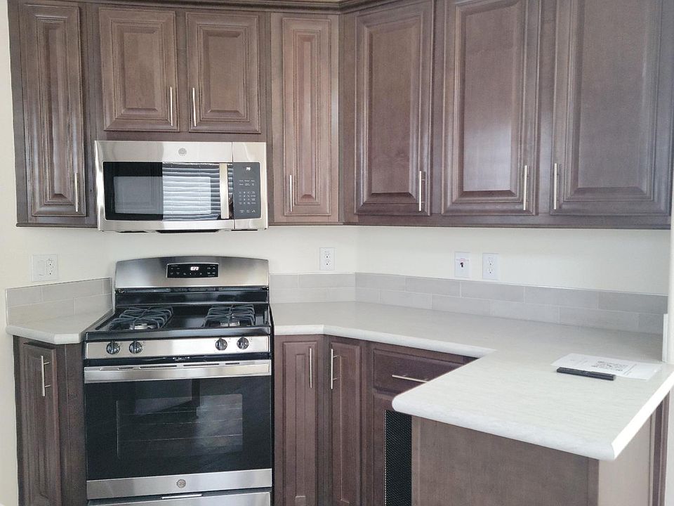 1st image of 1600 Silver Creek Rd #5RGIFZ