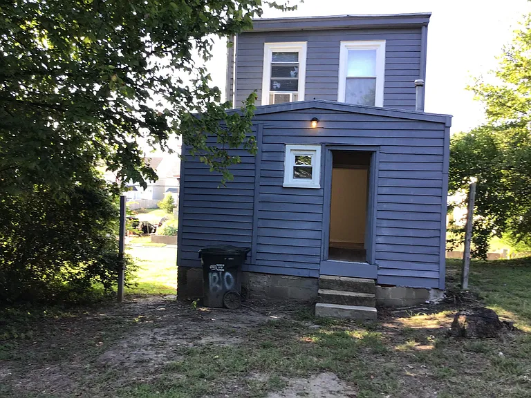 1810 Bainbridge St — Photo 6