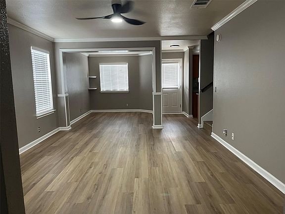 2nd image of 15106 Chamberlain Ct