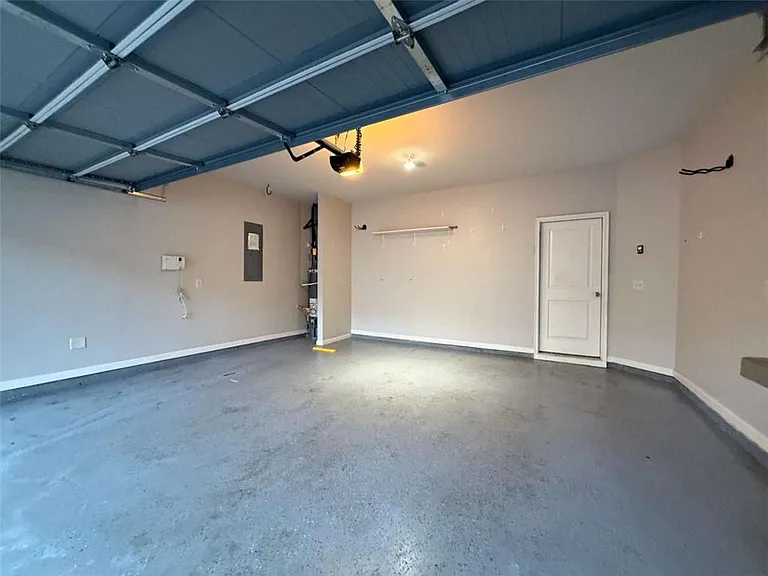 5115 Breezewood Cir — Photo 36