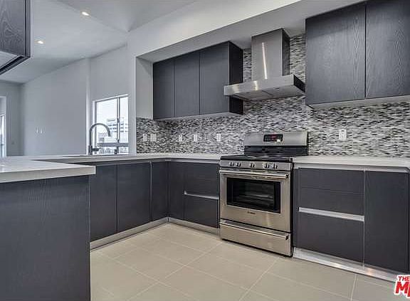 4th image of 1735 N La Brea Ave APT 305