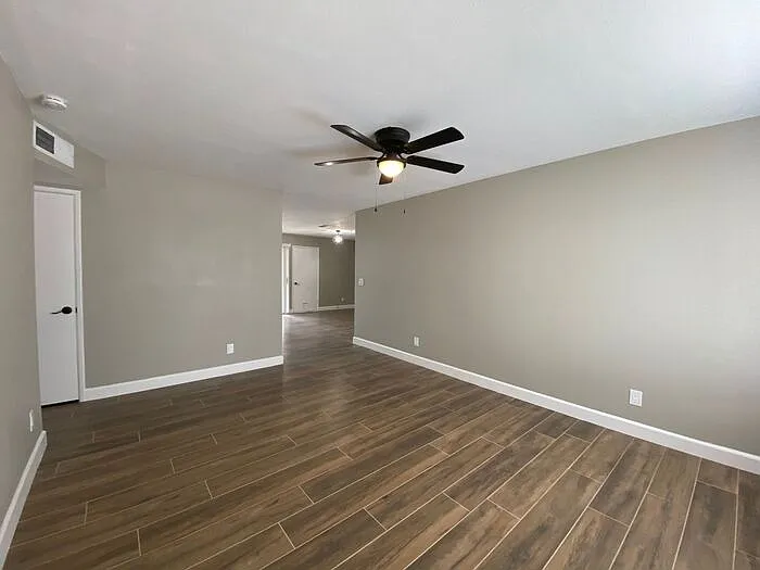 3510 W Carla Vista Dr — Photo 5