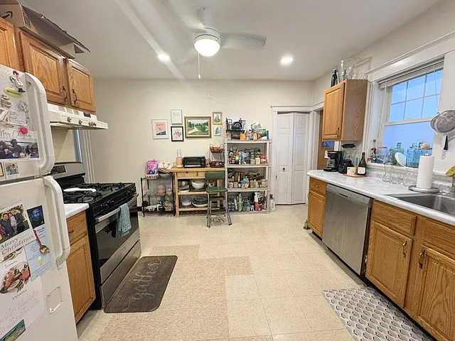 27 Faneuil St #1 — Photo 11