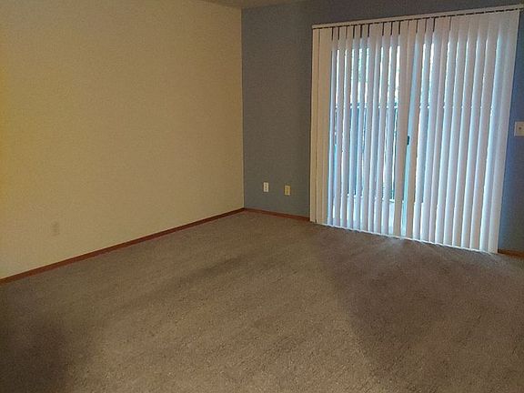 2nd image of 1701 E Reserve St APT 5