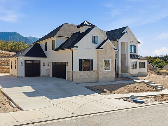 2nd image of 258 E Maple Ridge Dr