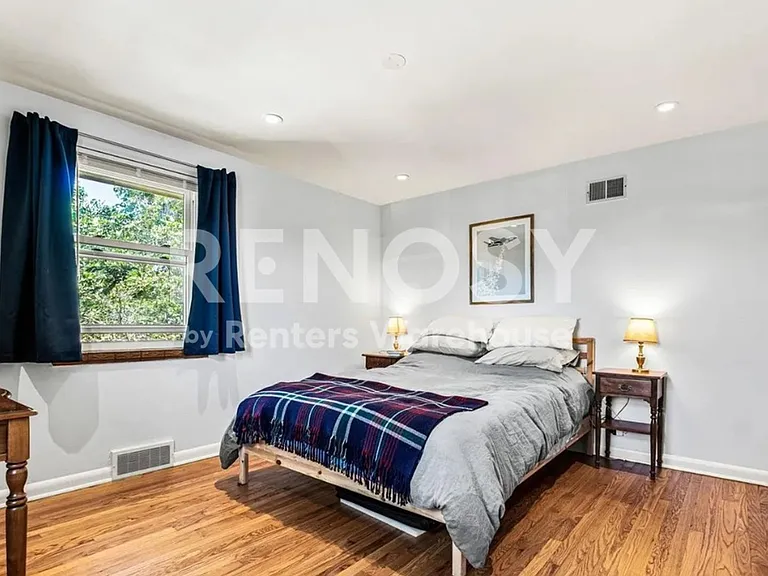 1535 Hudson St #3 — Photo 5