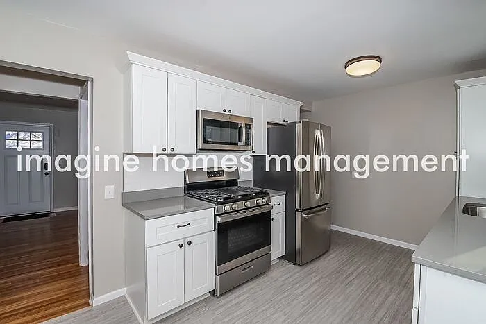 3136 Louisiana Ave S — Photo 5