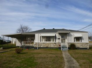 1501 Lawndale St, Fayetteville, TN 37334