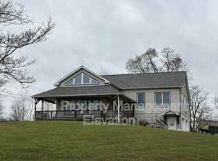 100 Sunset Ln, Boyce, VA 22620