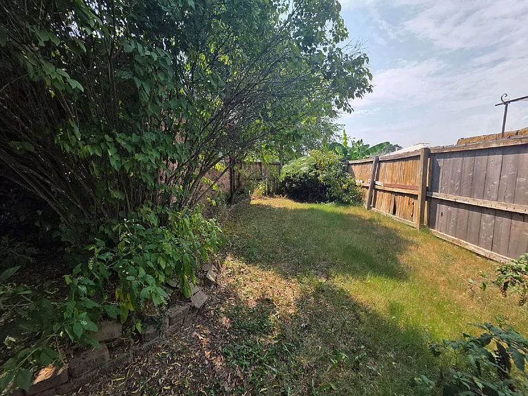 302 Cross Creek Dr — Photo 23