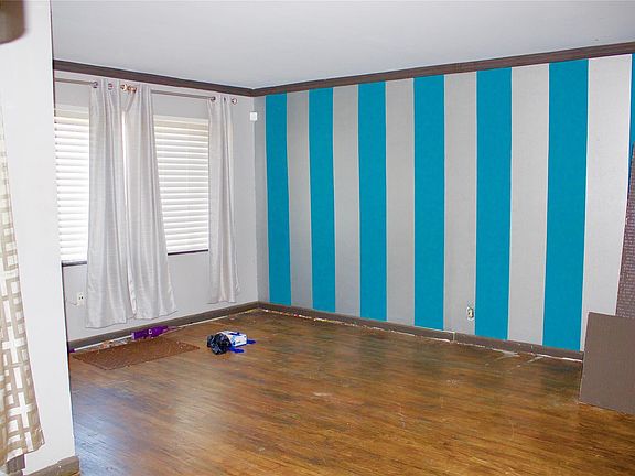 4th image of 5218 Penfield Ln