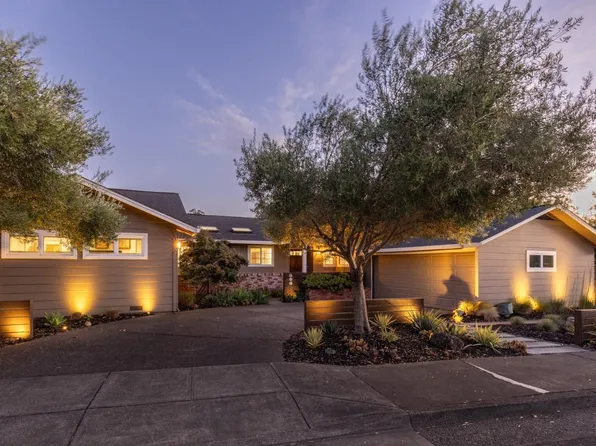 712 Bianca Lane, Healdsburg, CA 95448