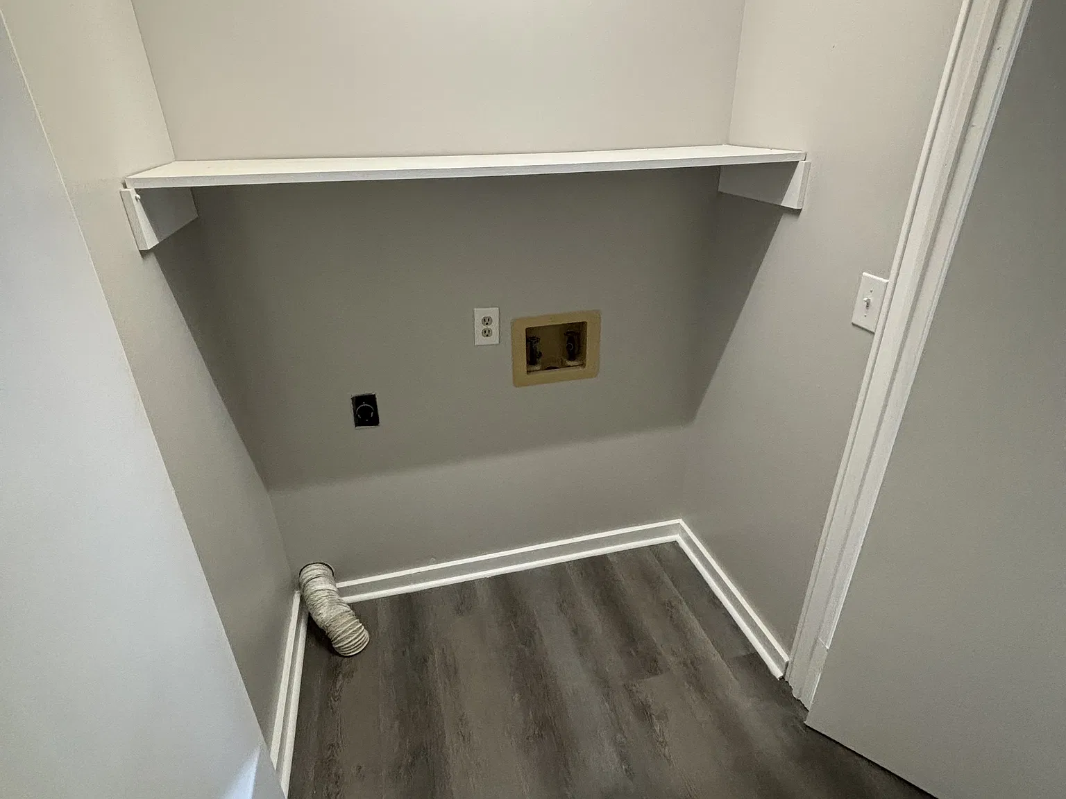 802 Kate Street - B — Photo 4