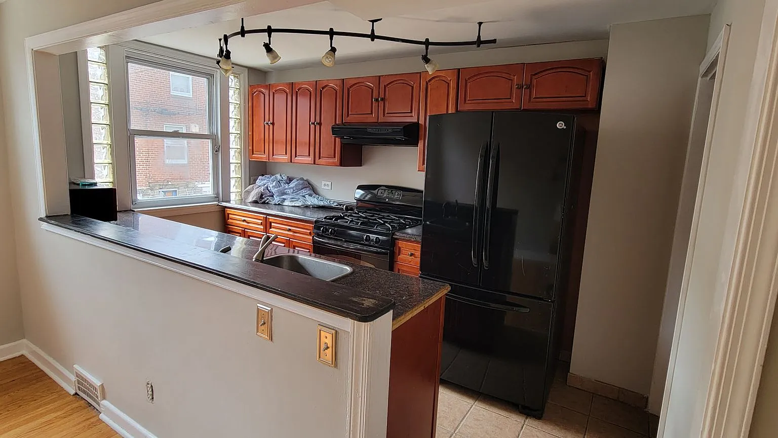 Beautiful Home - Holmesburg — Photo 2